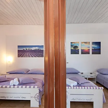 Nincevic, Kanica Apartmán